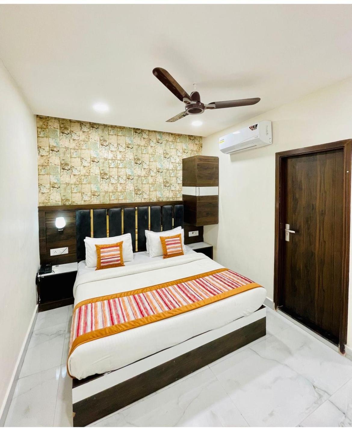 Hotel Gs Amritsar 200 Mtr From Golden Temple Exterior foto